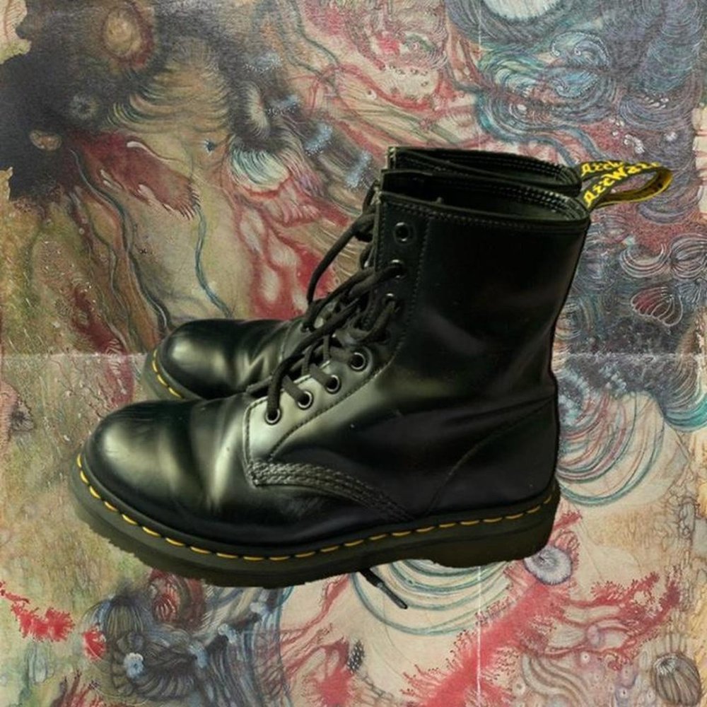 1460 WOMEN'S SMOOTH LEATHER LACE-UP BOOTS  BRAND: